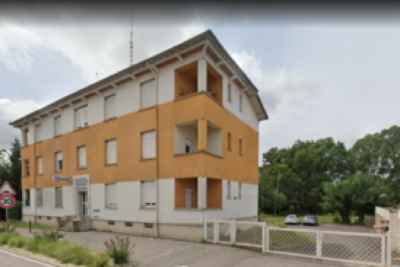 Photo de l'ancienne gendarmerie d’Étang-sur-Arroux - Agrandir l'image 3 sur 3, fenêtre modale