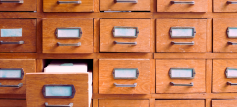 photo d'une armoire contenant des archives